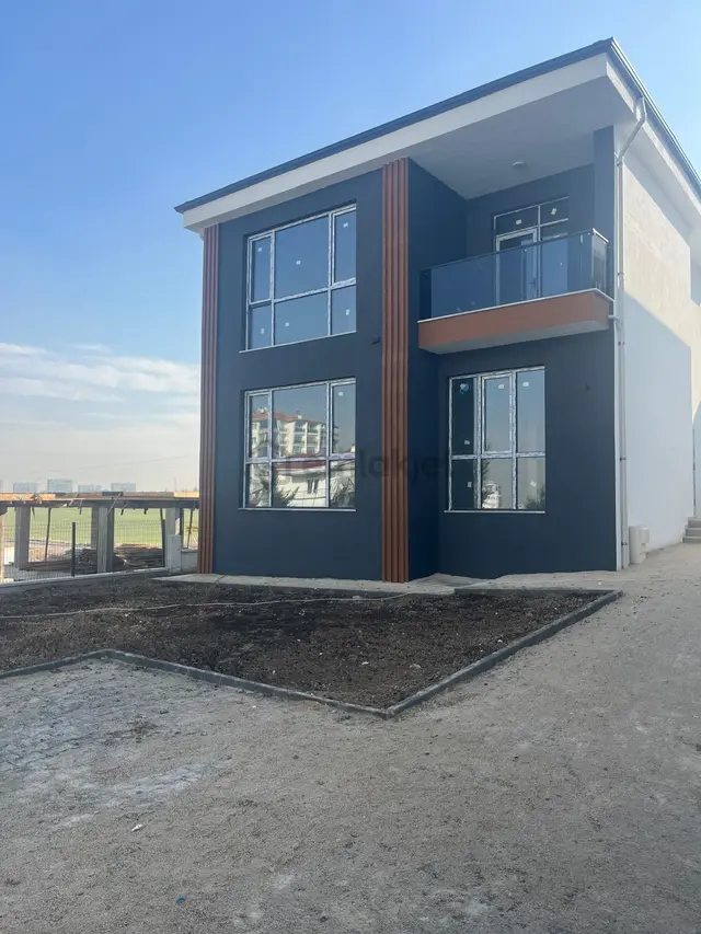 Uzmanlar Dan Ayyıldız Mahallesinde Lüks Yapılı İskanlı 4+1 Villa,,,,, 1