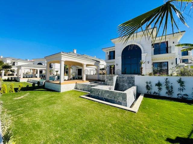 Manzara-özel Havuz-bahçe-otopark-yerden Isıtma-ultra Lüx-580 M2 Müstakıl 3