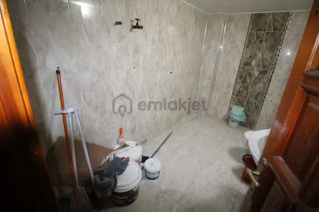 Arga'dan Menderes Cd. Üzeri 2+1 Kiralık Mobilyalı İşyeri 3
