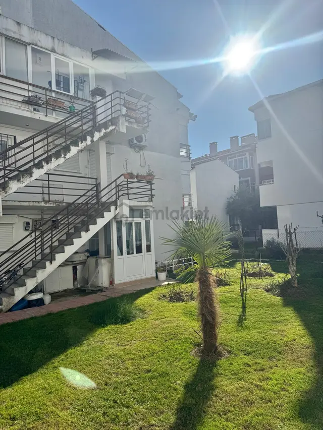 2+1 Masrafsız Merkezi Konumda Marmara 7 Sitesi Denize 100 M Fırsat Daire 4