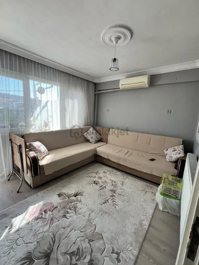 Konak Zeytinlik Mah.de Kemer İzban Yakını 2+1 75 M2 Tadilatlı Daire 1