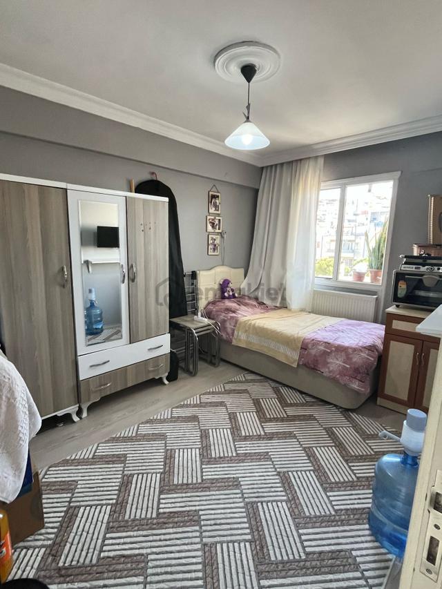 Konak Zeytinlik Mah.de Kemer İzban Yakını 2+1 75 M2 Tadilatlı Daire 4