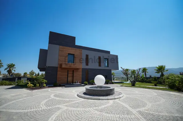 Kuşadası'n Da Golf Sahası Ve Deniz Manzaralı Müstakil Lüks Villa 3