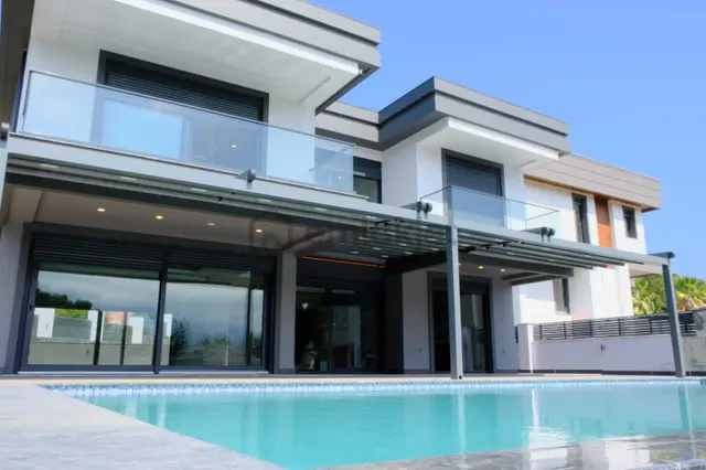 Kemer Kiriş Doğa Manzaralı Satılık Müstakil 4+1 Villa 1