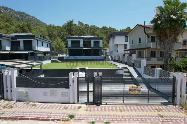 Kemer Kiriş Doğa Manzaralı Satılık Müstakil 4+1 Villa 3