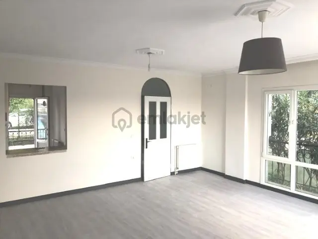 Güzelbahçe Kolejler Bölgesinde , Kapalı Mutfaklı, Ebebeyn Banyolu 3+1 Villa Satılık. 1