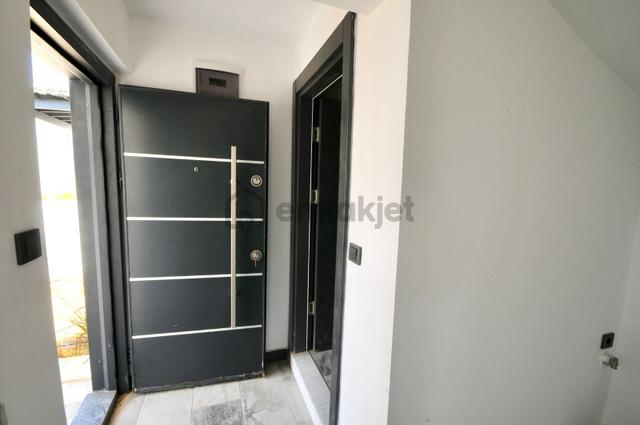 Satılık Müstakil Bahçeli Yeni Villa Denize Yakın Özel Plajlı Ev 3
