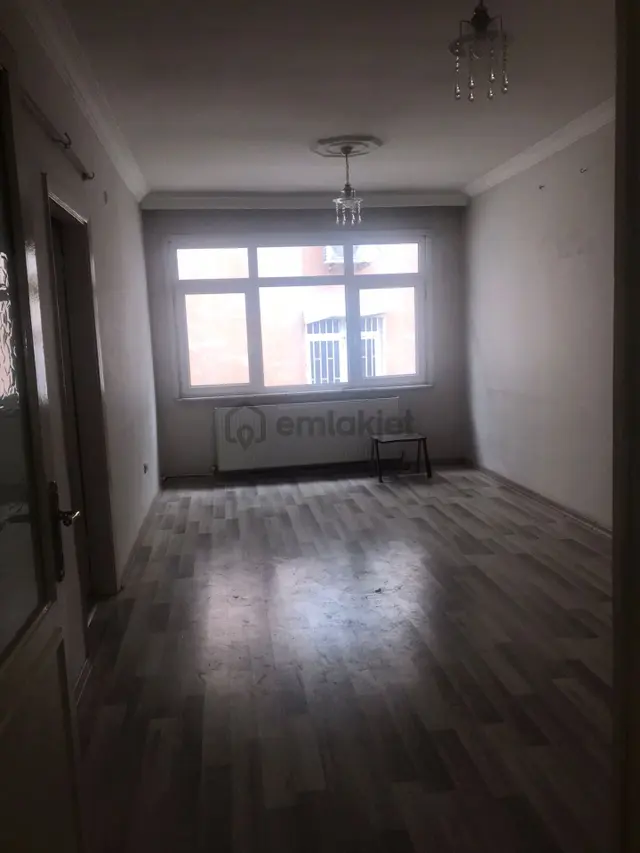 Beyoğlu Kasımpaşa Merkez'de Kiralık 2+1, 80m2, 2.kat Daire - Sözgen'den - 272k