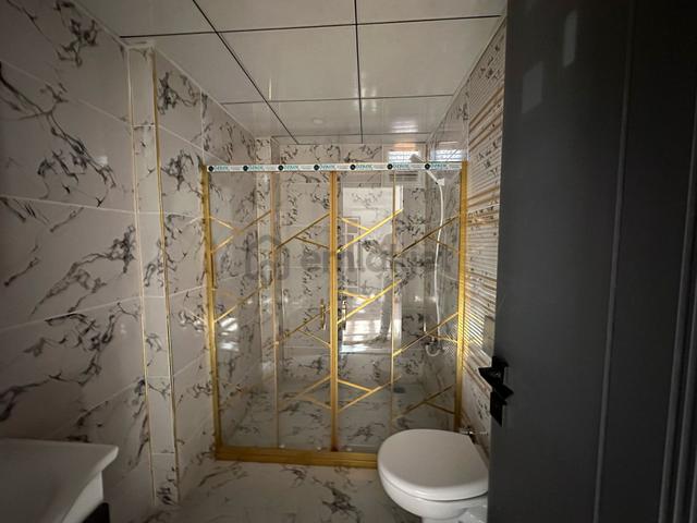 Akev Gayrimenkul'den Sırrın'da Lüks Sitede Kiralık 1+1 Giriş Kat 4