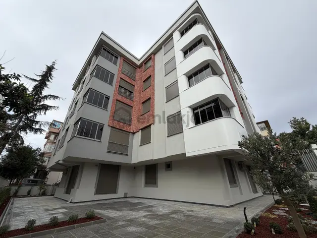 Bahçelievler Merkezde 5+2 Eşsiz Terasıyla Oturuma Hazır Dublex 1