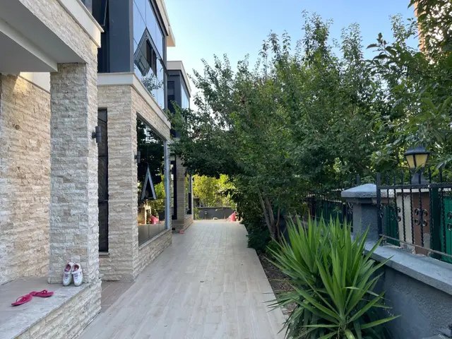 İzmir Urla'da Full Yapılı Lüks Triblex Villa 1