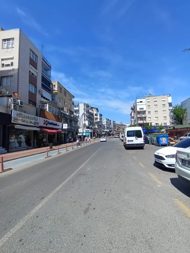 Onyıl Gayrimenkul Aliağa Atatürk Mah.istiklal Cad.çarşı Merkez 3+1 Satılık Daire 3