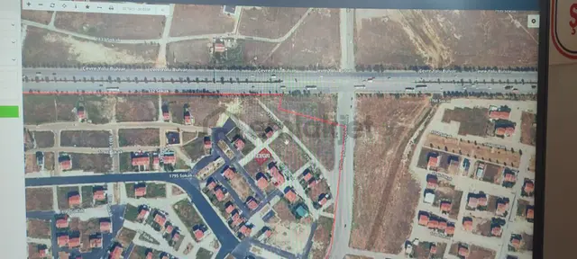 Afyon Tezcan Emlaktan Orhangazi Mahallesinde 301 Lük Arsa 1
