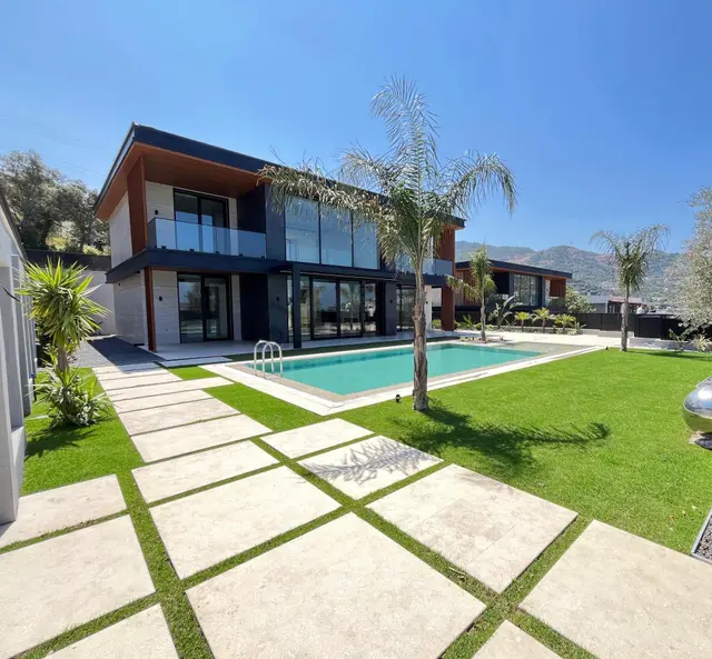 Bodrum Yalıkavak Satılık Özel Mimari Havuzlu Müstakil 4+1 Villa 1