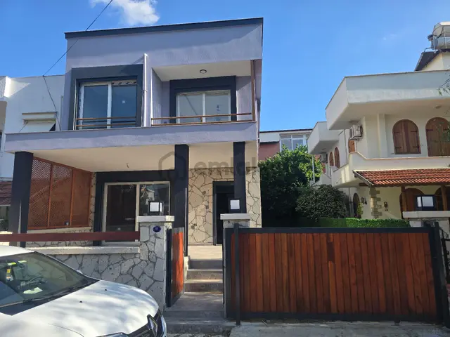 Seferihisar Ürkmez Doğanbeyede Satılık 3+1 Yzlık Villa Deniz Yürüme Mesafesinde 2