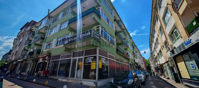 İzmit Fethiye Caddesi Üstü Tepecik Sokak 130 M² Kiralık İş Yeri 1