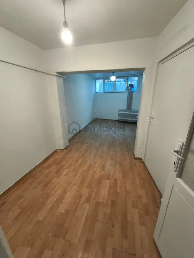 Eyüpsultan Nişancı'da Müstakil Girişli 1+1 Kiralık Daire 3