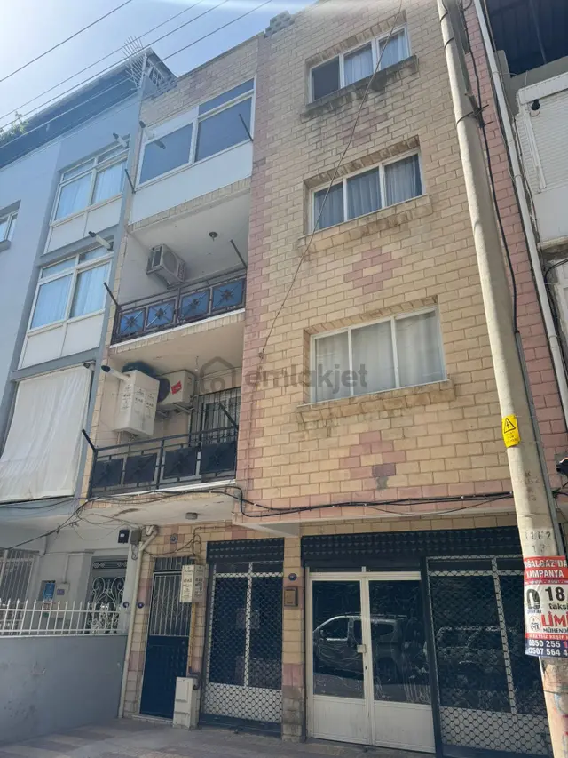 Buca Fırat Mahallesi 4.5 Katlı Satılık Komple Bina 3
