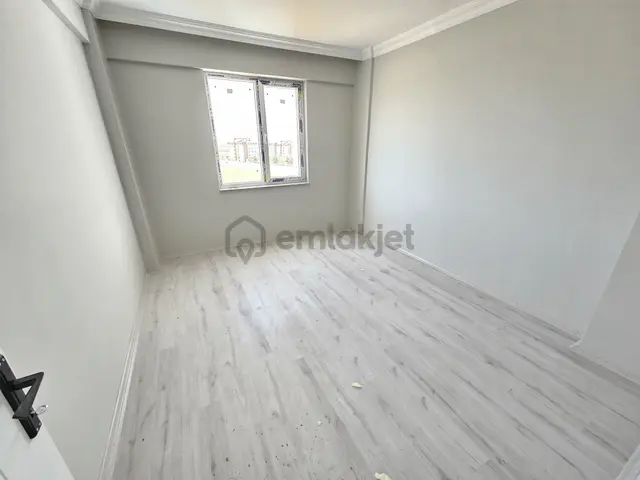 Toros Mah. 1+1 Kombili Arakat Güney Cephe Sıfır Satılık Daire 2