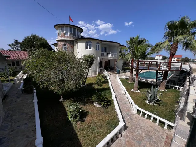 Antalya'da Yarısı Peşin Yarısı Takas Uygun Satılık Şato 3