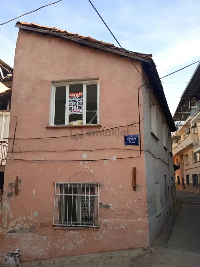Bornova Serintepe Mah. Satılık 2 Katlı Müstakil Ev 4