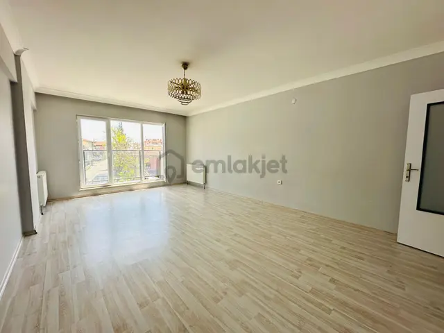Battalgazi Mahallesinde Asansörlü Ebeveyn Banyolu 3+1 Ara Katta Full Yapılı Satılık Daire !! 2