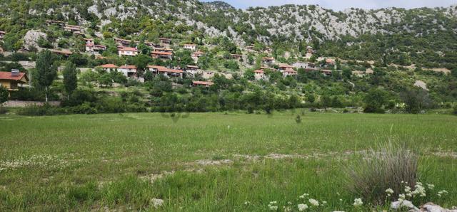 Antalya Akseki Sadıklarda Satılık Köye Yakın Mustakil Parsel 4