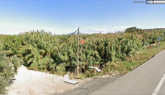 Çalışkanlar Mahallesinde Denize Sıfır Satılık Arazi 4