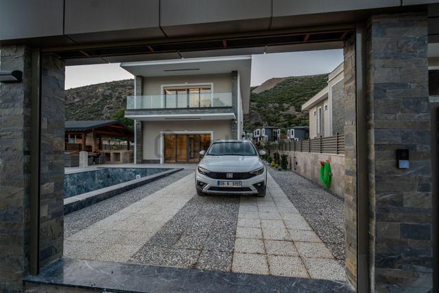 Avm-sahıle Yakın-özel Havuz/otopark-ultra Lüx-modern Mımarı-500 M2 Bahçe-akıllı Ev-tamamı Müstakil 3