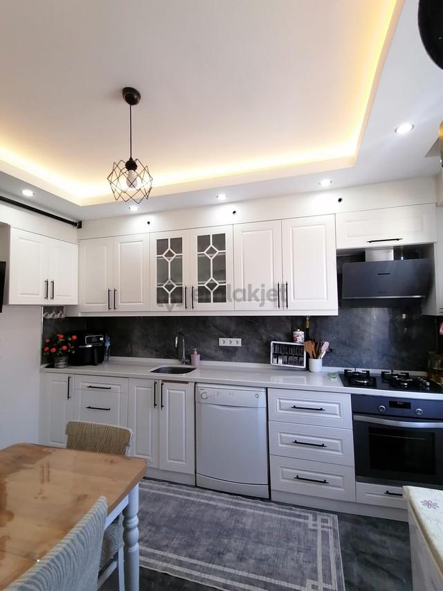 Karşıyaka Mahallesinde 1 Yıllık Binada 3+1/120 M2 Yüklüklü Ankastre Takımlı Kapalı Otoparklı Daire 4