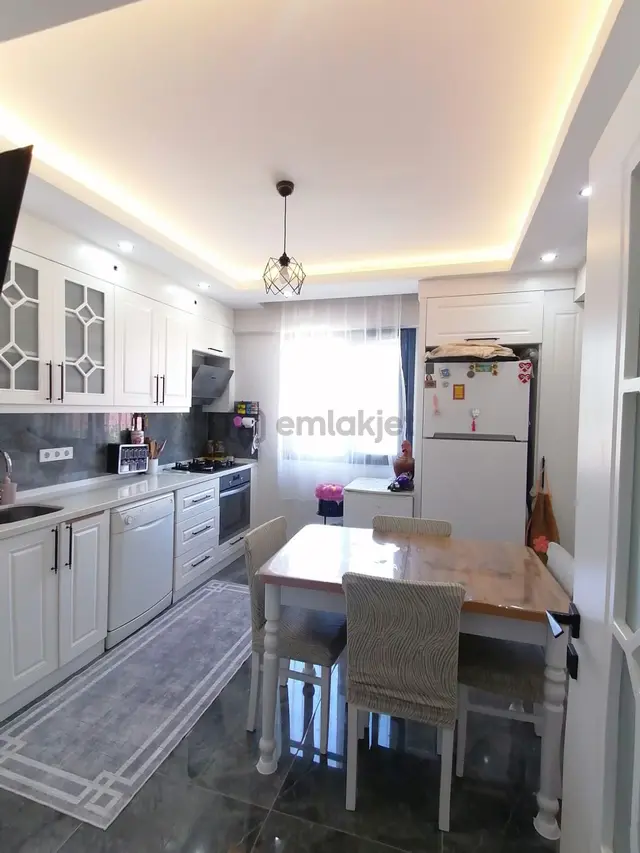 Karşıyaka Mahallesinde 1 Yıllık Binada 3+1/120 M2 Yüklüklü Ankastre Takımlı Kapalı Otoparklı Daire 1