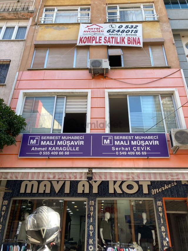 Nazilli Çarşı İçi Satılık Bina: 4 Daire + 1 Dükkan (420m²) Nazilli Çarşı İçi Satılık Bina: 4 Daire + 1 Dükkan (420m²)