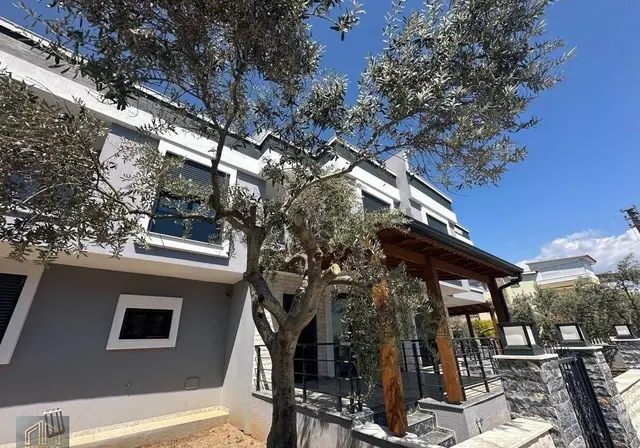 İzmir Seferihisar Doğanbey De Satılık 2+1 Yazlık Villa Denize 650 Metre Mesafede 4