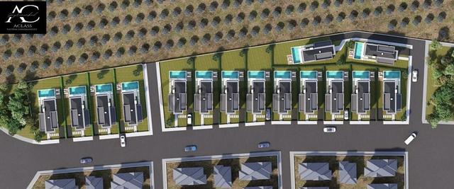 Aclass'dan Özel Havuz-otopark-geniş Bahçeli-300 İle 446 M2 Arsa Icerısınde Tamamı Müstakil Villa 4