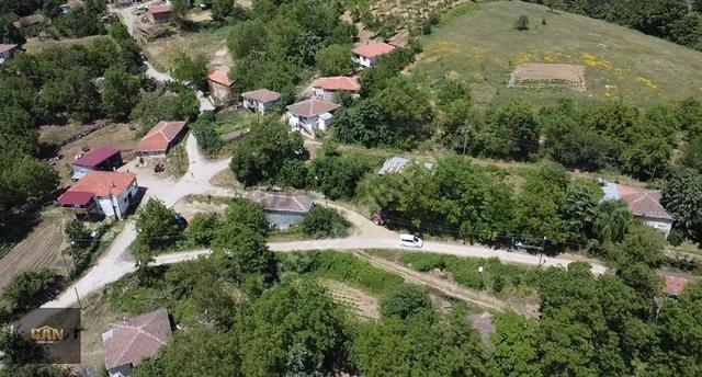 Kazdağları Eskiyayla Köyünde 229m2 İmarlı Arsa 4