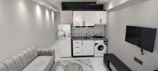 15 Mayıs Mahallesinde Maliyenin Karşı Arka Sokağında Ara Kat Ön Cephe Eşyalı Apart 1.625.000 Tl 1
