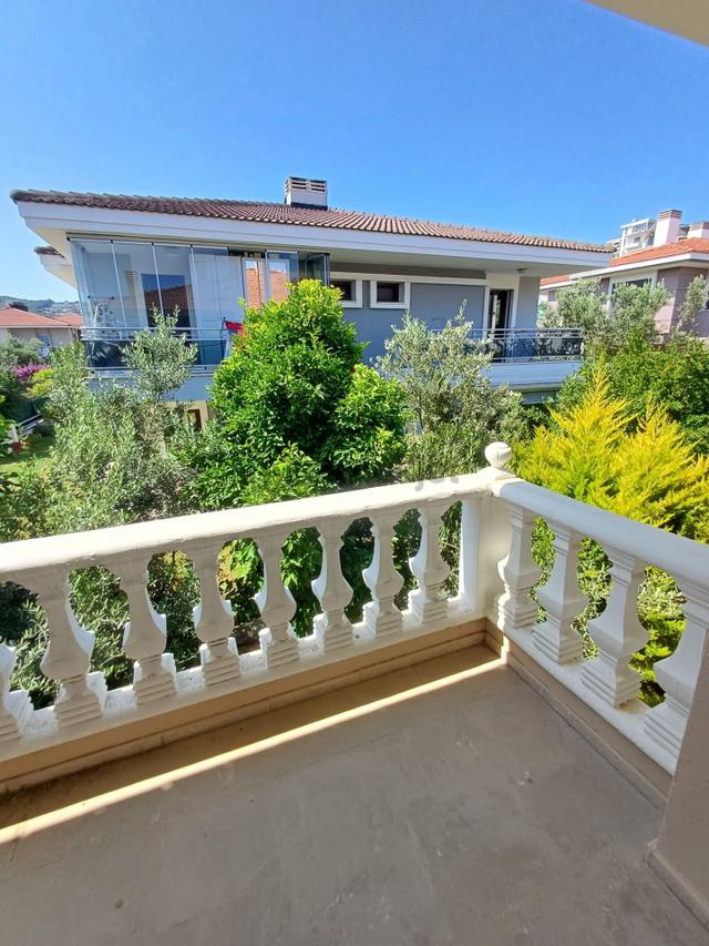 Boyalık Beachotel Karşısı Denize Plaja 250 M Yürüme 3+1 Villa 5