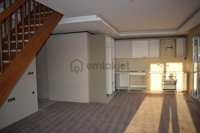 Büyükçekmece Atatürk Mah Sıfır Deniz Manzaralı Lüx 3+2 Dubleks 4