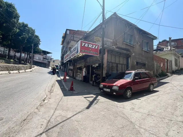 Acil Konak Ferahlı Mahde Ana Yol Üstünde 180m2 İçersinde 2 Ev 1 Dükkanlı Komple Satılık Müstakil Ev 3