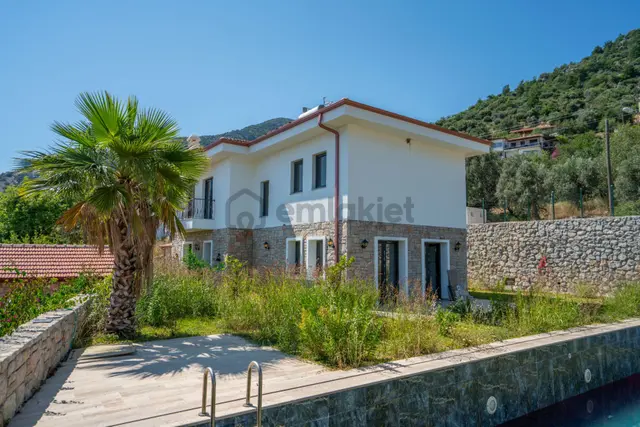 Datça Emecikte 1000m2 Arsa İçinde Deniz Manzaralı,havuzlu Villa 2