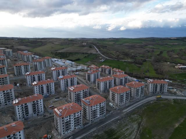 Köy İçi Konumda, Çaplı Çevrilebilir Tokiye Komşu, Hem Bahçelik Hem Yatırımlık 186 M2