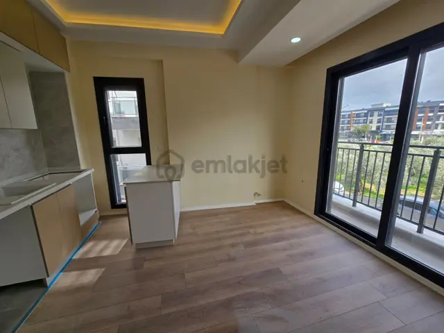 Kuşadası Davutlar Satılık 1+1 Daire Denize Yakın Merkezi Konum 3