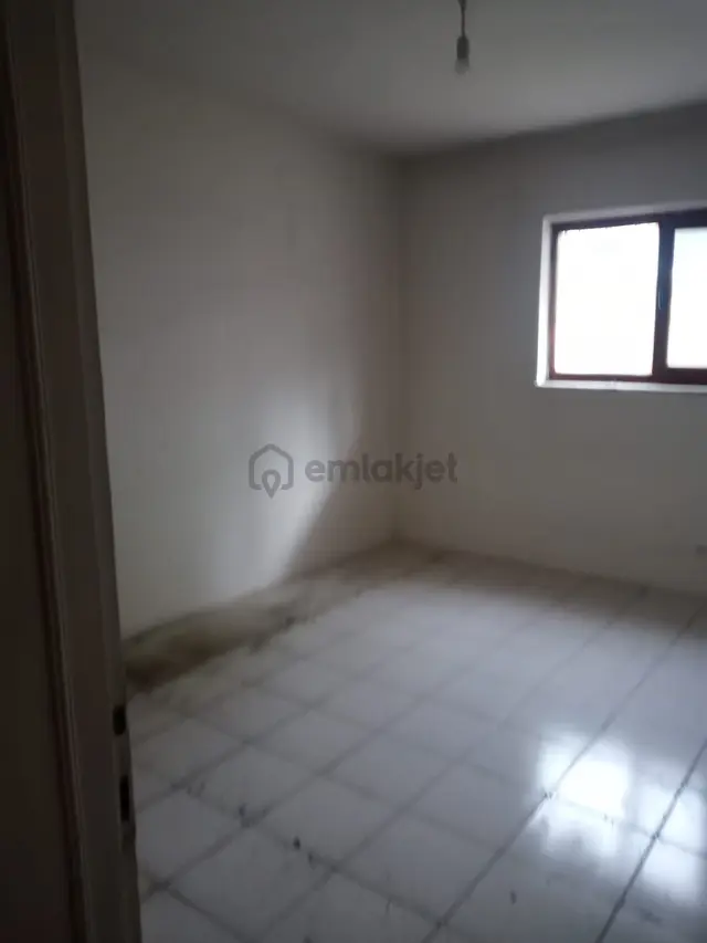 Çorum Pehlivan Emlaktan Cumhuriyet Lisesi Civarı Kiralık 3+1 Giriş Kat 3