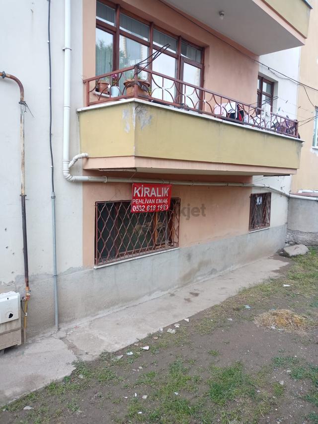 Çorum Pehlivan Emlaktan Cumhuriyet Lisesi Civarı Kiralık 3+1 Giriş Kat 5