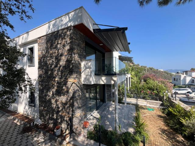 Bodrum Konacık'ta Satılık Bahçe Ve Üst Kat 2+1 Daire 4