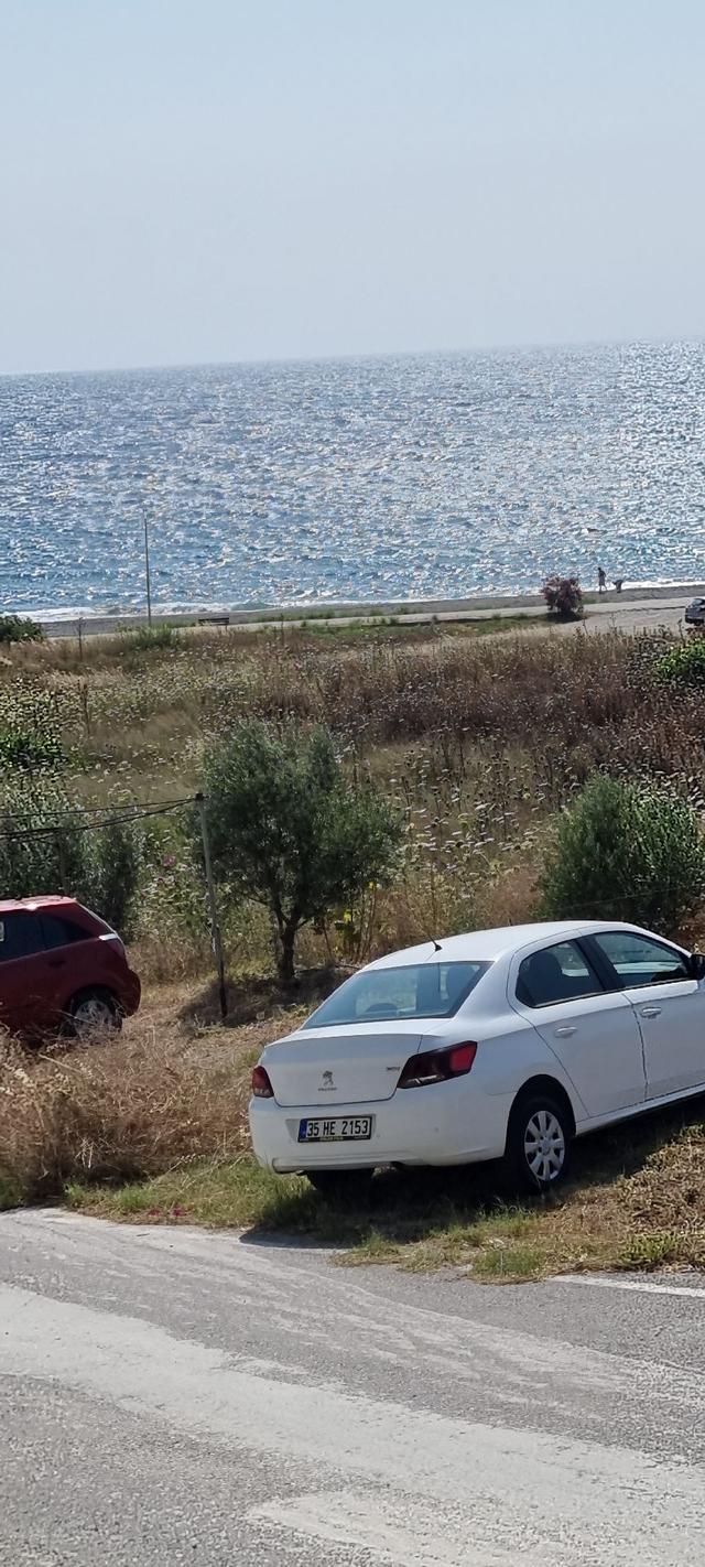 İzmir Seferihisar Ömür Beldesinde Müstakil Deniz Manzaralı Arsa 4