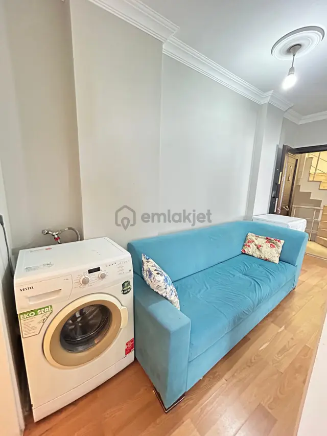Öğrenciye Sezonluk Ktü Yürüme Mesafesi 5 Dk D8 2