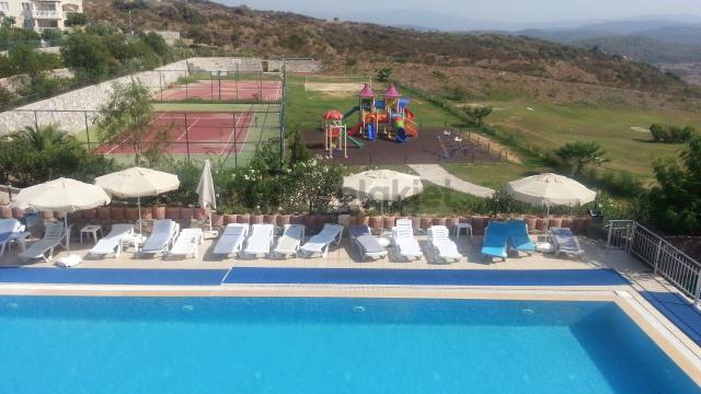 Adabükü Fcc'de Özel Plajlı, Havuzlu Sitede 2+1 Satılık Daire 4