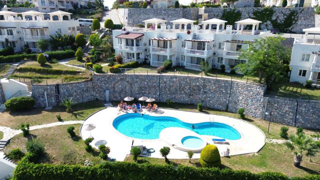 Adabükü Fcc'de Özel Plajlı, Havuzlu Sitede 2+1 Satılık Daire 5
