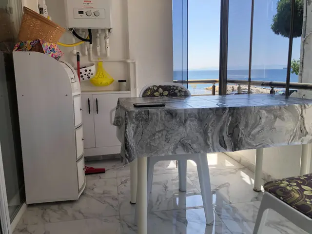 Şarköy De Işık Emlaktan İstiklal Mah De 1+1 65 M2 Daire 3